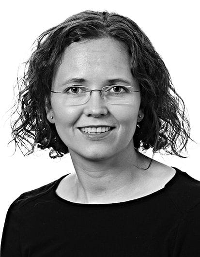 Headshot of a woman
