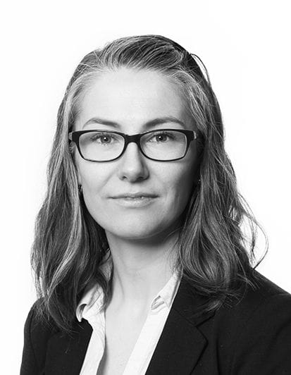 Headshot of a woman