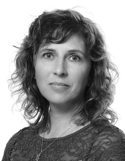Headshot of a woman