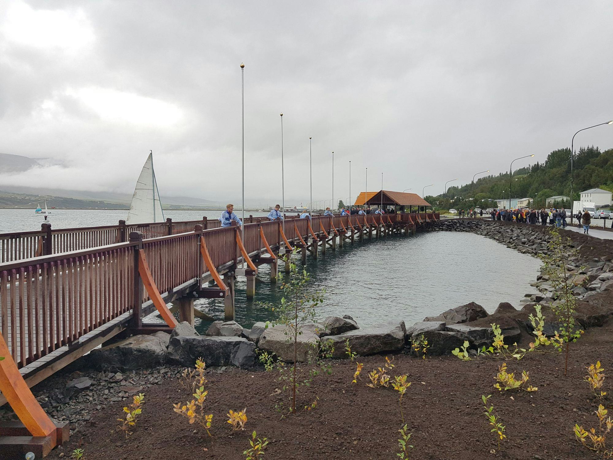 Woodend pedestrian bridge extended over a body of water
