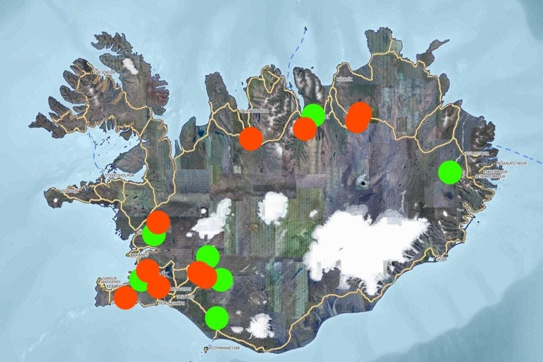 Map of Iceland with few red and green dots 